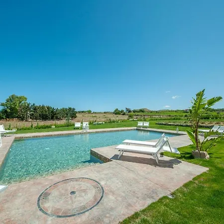 Private Pool Mansion *