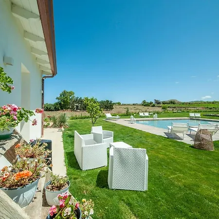 Willa Private Pool Mansion Sorso